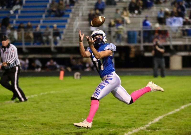 Matt Lucas hauls in a touchdown catch against Bureau Valley Friday night.