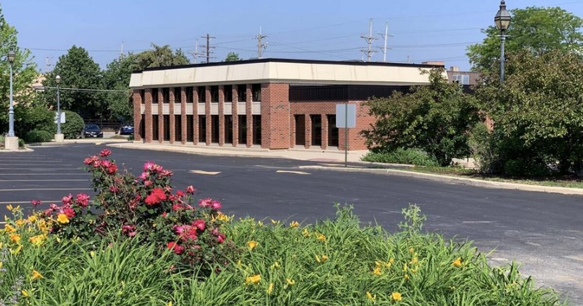 Developers propose apartments, townhouses on downtown Glen Ellyn site