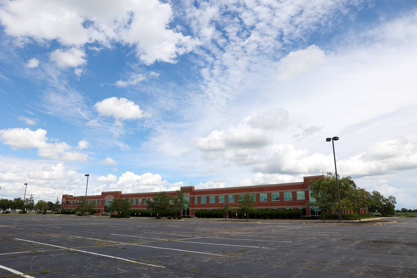 The former Cigna building in Bourbonnais has been donated to Riverside Healthcare. The long-vacant building is adjacent to the healthcare system’s Health Fitness Center and expanding campus in Bourbonnais along North Convent Street.