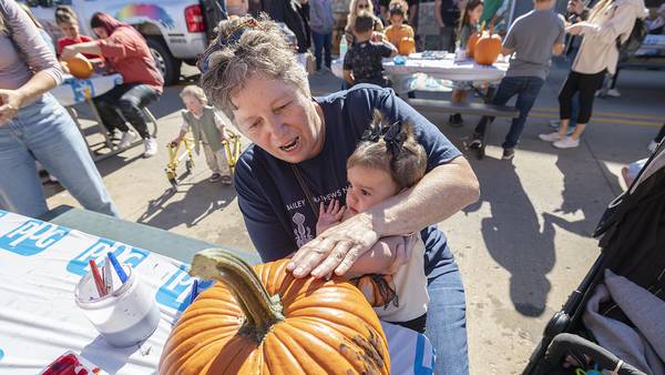5 Things to Do: Dixon Scarecrow Fest, Oasis tribute and more this weekend in the Sauk Valley