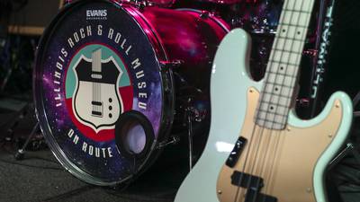 Downtown Joliet businesses celebrating the ’80s with special night