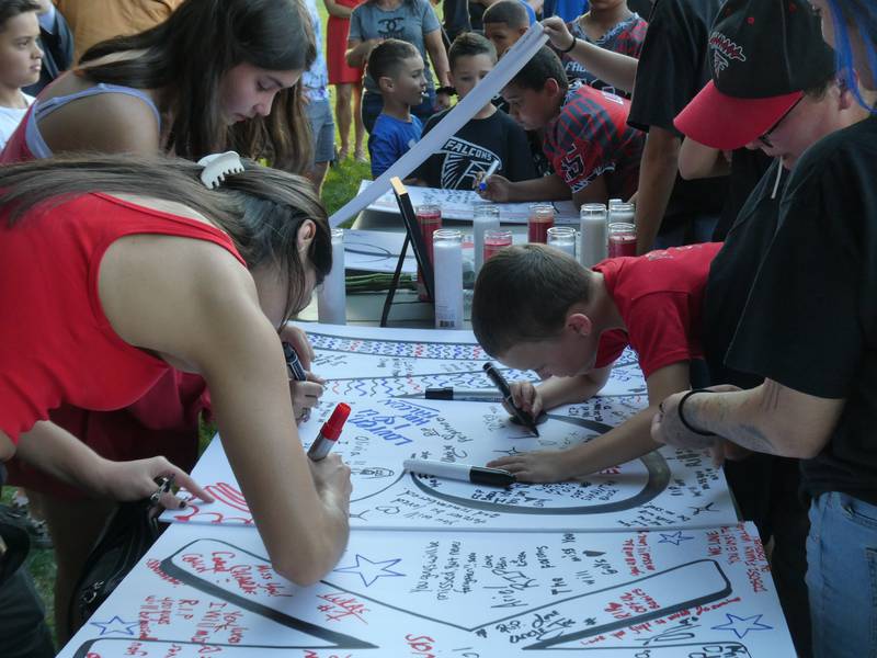 A prayer vigil and balloon release was held at Oriole Park in Chicago on Monday night, August 1, 2022 to mourn the loss of seven killed, including Lauren Dobosz and her four children, in a tragic car crash that occurred Sunday on I-90 near Hampshire.