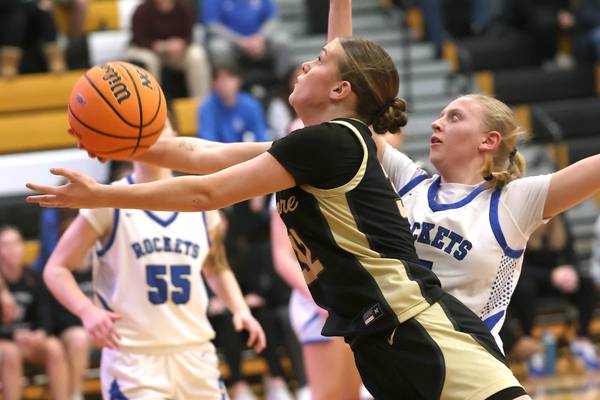 Quinn Carrier scores 17 points in second half to help Sycamore top Burlington Central for 3A regional title