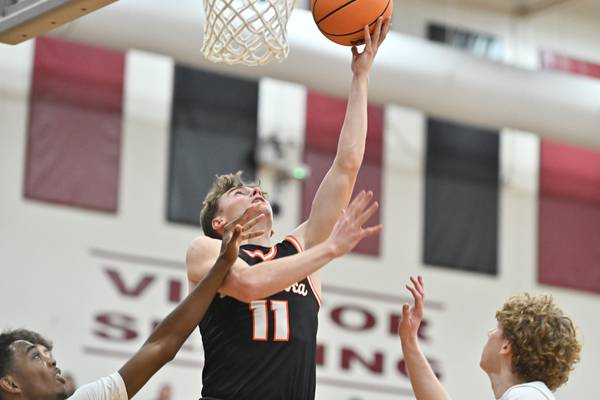 Minooka boys use big second half to get past Plainfield North