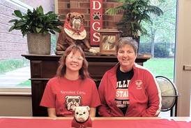 Streator’s Annika Michlik signs to play tennis at IVCC