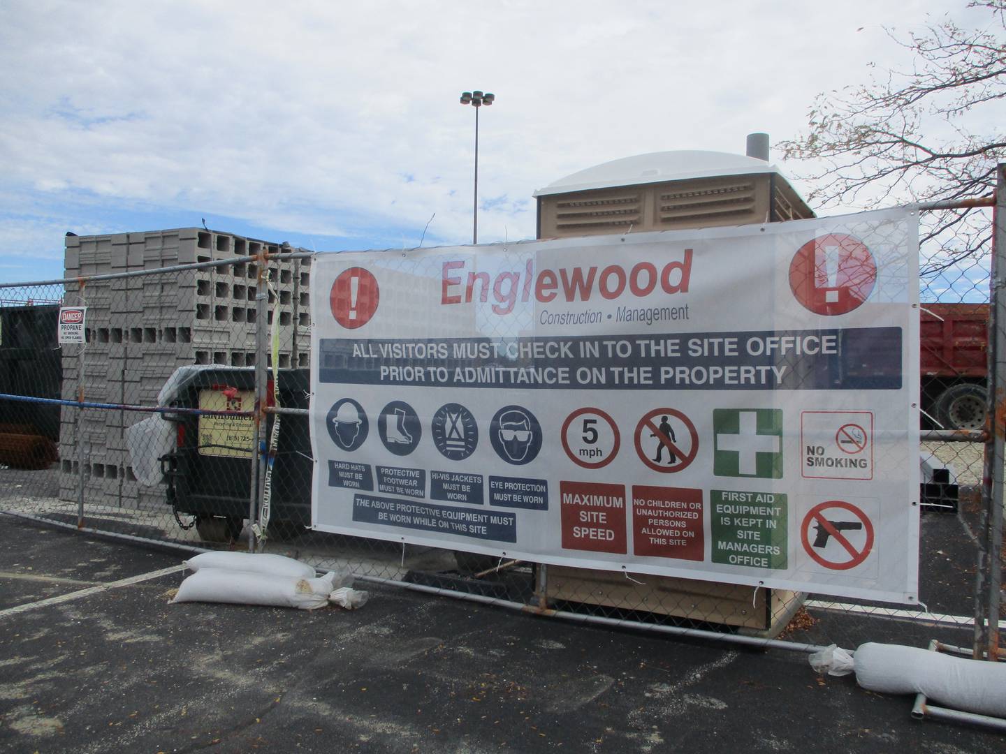The union protest on Friday targeted Englewood Construction. The Lemont-based company is building a Starbucks store at the North Ridge Plaza in Joliet.