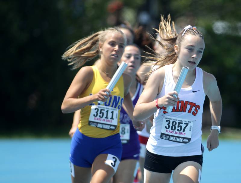 St. Charles East’s Morgan Sandlund runs a leg of the 3A 4x800-meter relay during the IHSA State Track and Field Finals at Eastern Illinois University in Charleston on Saturday, May 20, 2023.