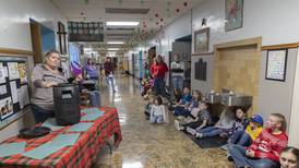 Former Lincoln Elementary students in Dixon open 25-year-old time capsule