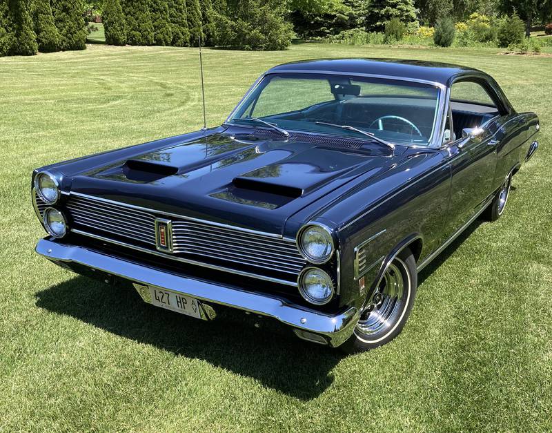 Photos by Steve Rubens - 1967 Mercury Comet Caliente Front