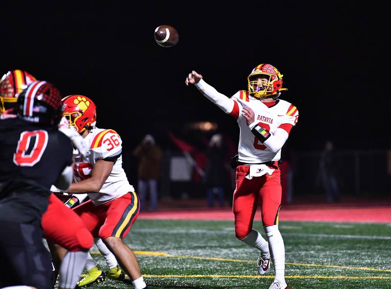 Batavia's Michael Vander Luitgaren (8) throws a pass during the Class 7A semifinal playoff game against Lincoln-Way Central on Saturday, Nov 23, 2024 at New Lenox. (Dean Reid for Shaw Local News)