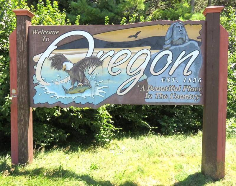Oregon town sign