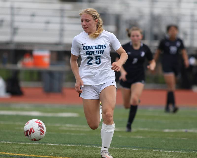 Photos: Downers Grove North vs Downers Grove South soccer Shaw Local