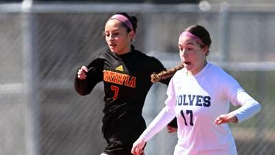 Girls soccer notes: Riley Gumm, after a year away, back for one last go-around with Oswego East