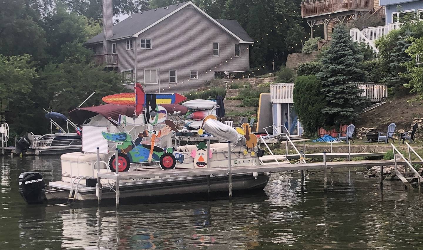 Wonder Lake boaters brave the weather for the annual Night