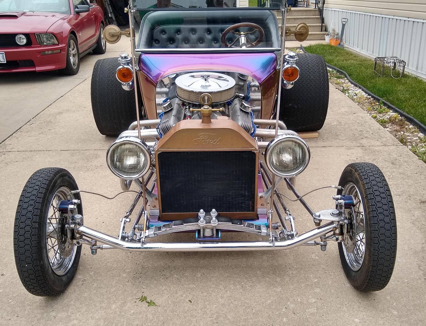 Photos by Rudy Host, Jr. - 1923 Ford T-Bucket Front