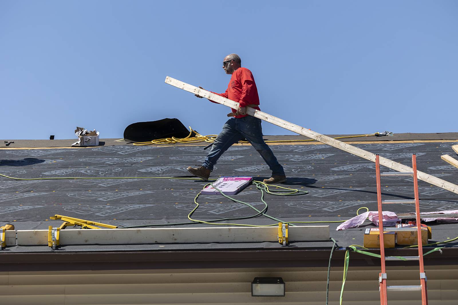 Sterling homeless shelter undergoes complete roof replacement Shaw Local