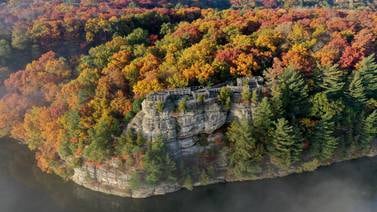 Where to find beautiful fall colors in Starved Rock Country