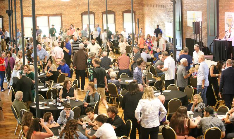 Hundreds of people attended the 2025 Shaw Media Illinois Valley Sports Hall of Fame at the Auditorium Ballroom in La Salle.