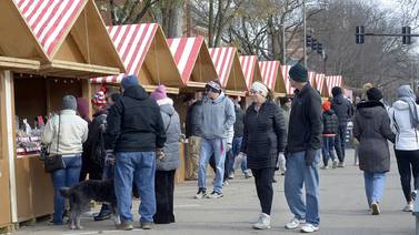 Illinois Valley stores, chambers unite to boost shop local efforts for the holiday season