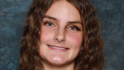 Sterling’s Vivianna Torres wins 8-7 decision: Tuesday’s Sauk Valley roundup