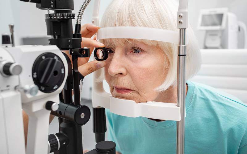 Windy City Retina - How Aging and Chronic Health Conditions Affect Retinal Health