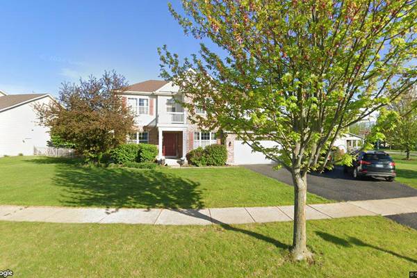 Single-family home sells in Yorkville for $515,000