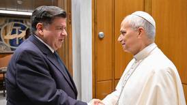 Pritzker discusses immigration crackdown with Pope Leo XIV in Rome 