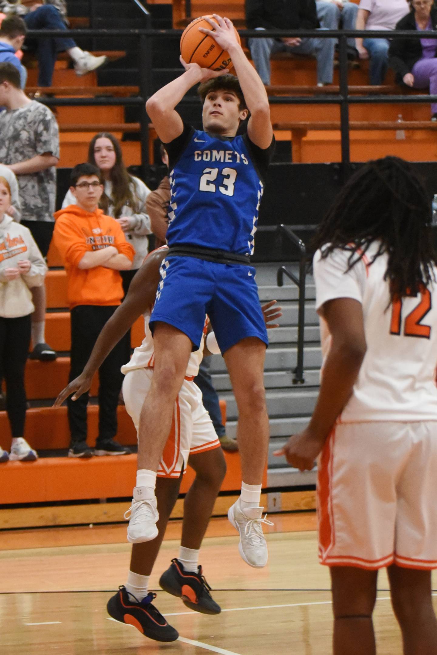 Clfiton Central's Mayson Mitchell shoots during a River Valley Conference Tournament semifinal game at Gardner-South Wilmington Tuesday, Feb. 10, 2026.