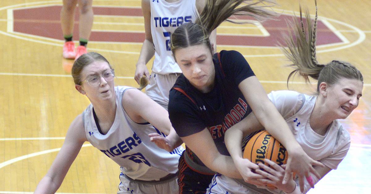 Photos: Princeton girls basketball captures title at Ottawa Holiday Tournament over Metamora