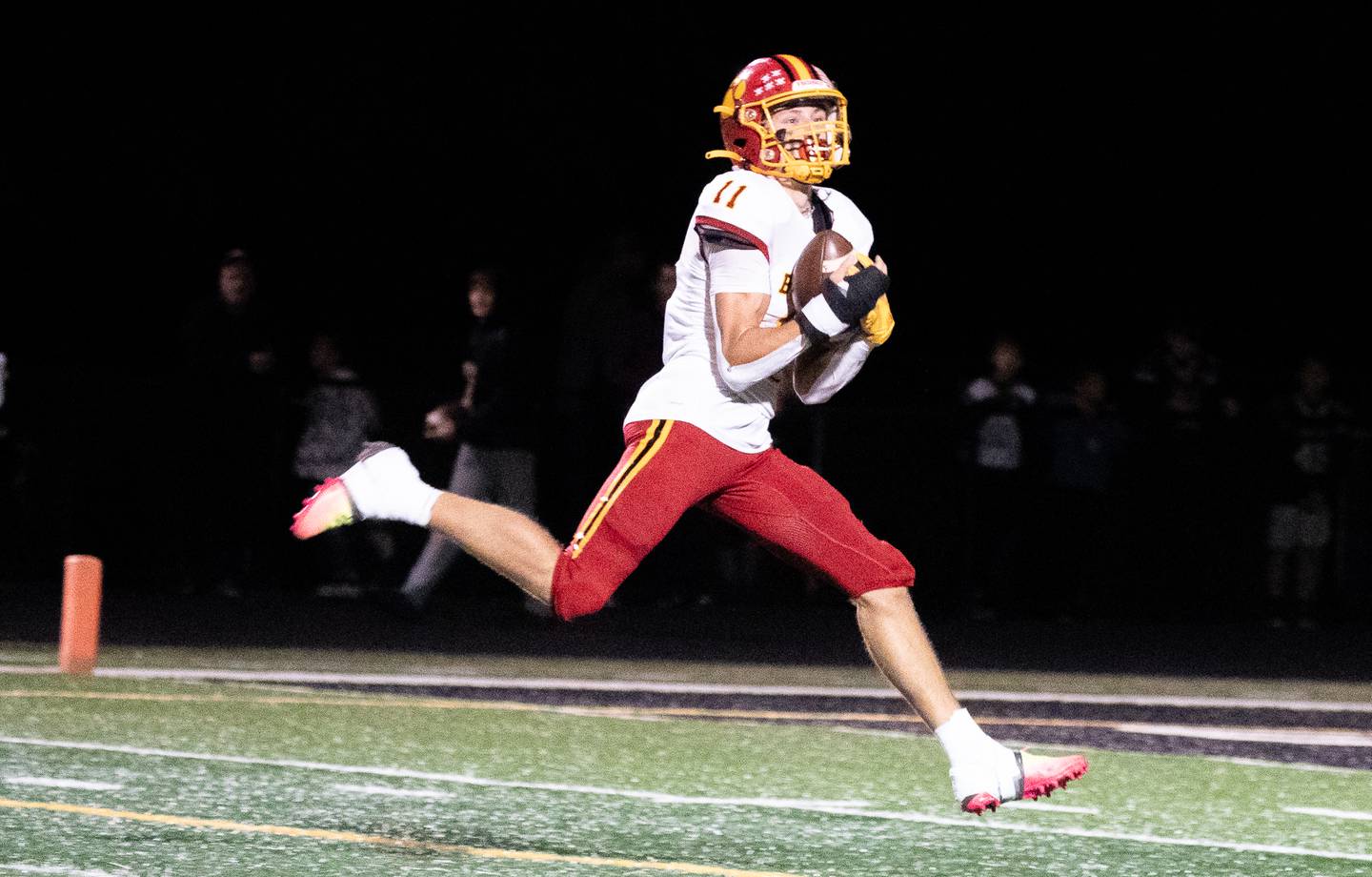 Batavia’s Gerke Drew (11) catches a pass for a touchdown against Glenbard North during a football game at Glenbard North High School in Carol Stream on Friday, Sep 23, 2022.