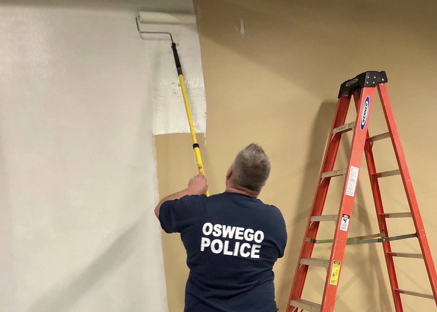 Oswego Police Department helping the Oswego Senior and Community Center prepare their new facilities at what was once the police station. Photo courtesy of OSCC.