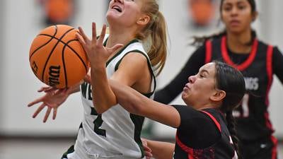 Photos: Glenbard West vs. Mundelein girls basketball at Grow the Game Showcase