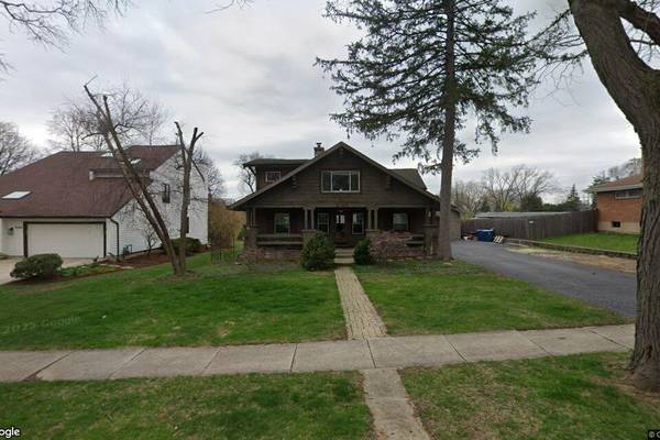 Downers Grove: Single-family home built in 1924 sells for $725,000