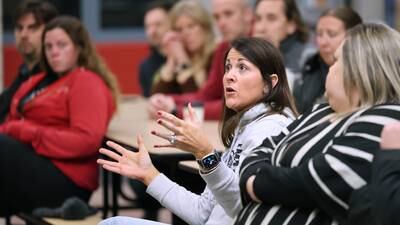 Sycamore parents react to proposed Sycamore District 427 elementary school boundary changes