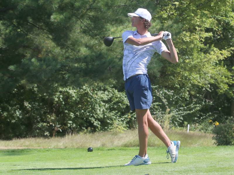 Marmion's Cru Grabowski tees off during the Pirate Invitational on Monday, Sept. 15, 2025 at Deer Park Golf Club in Oglesby.