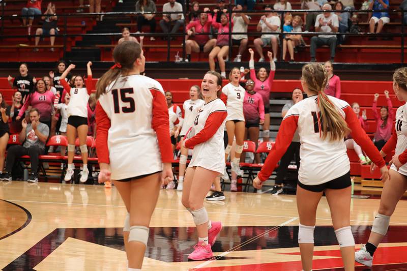 Manteno's Bradley-Bourbonnais' Harper Yuska, center, turns to celebrate winning the second set over Manteno during the Panthers' victory in three sets, 25-21, 23-25, 25-17, over the Boilermakers on Monday, Sept. 15, 2025.