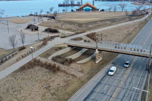 Photos: Wolf Lake in Hammond, Indiana, the next home for the Chicago Bears?