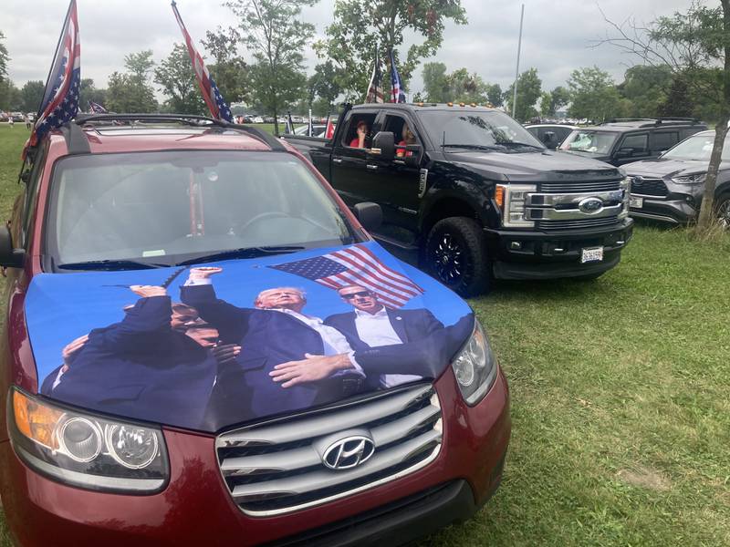 Photos: Pro-Trump rally at McHenry County Fairgrounds – Shaw Local