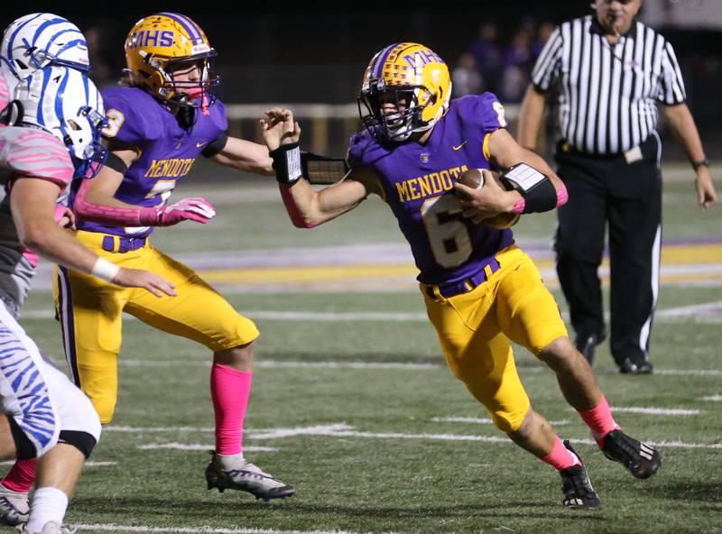 Mendota's Corbin Furar runs the ball against Princeton on Friday, Oct. 11, 2024 at Mendota High School.