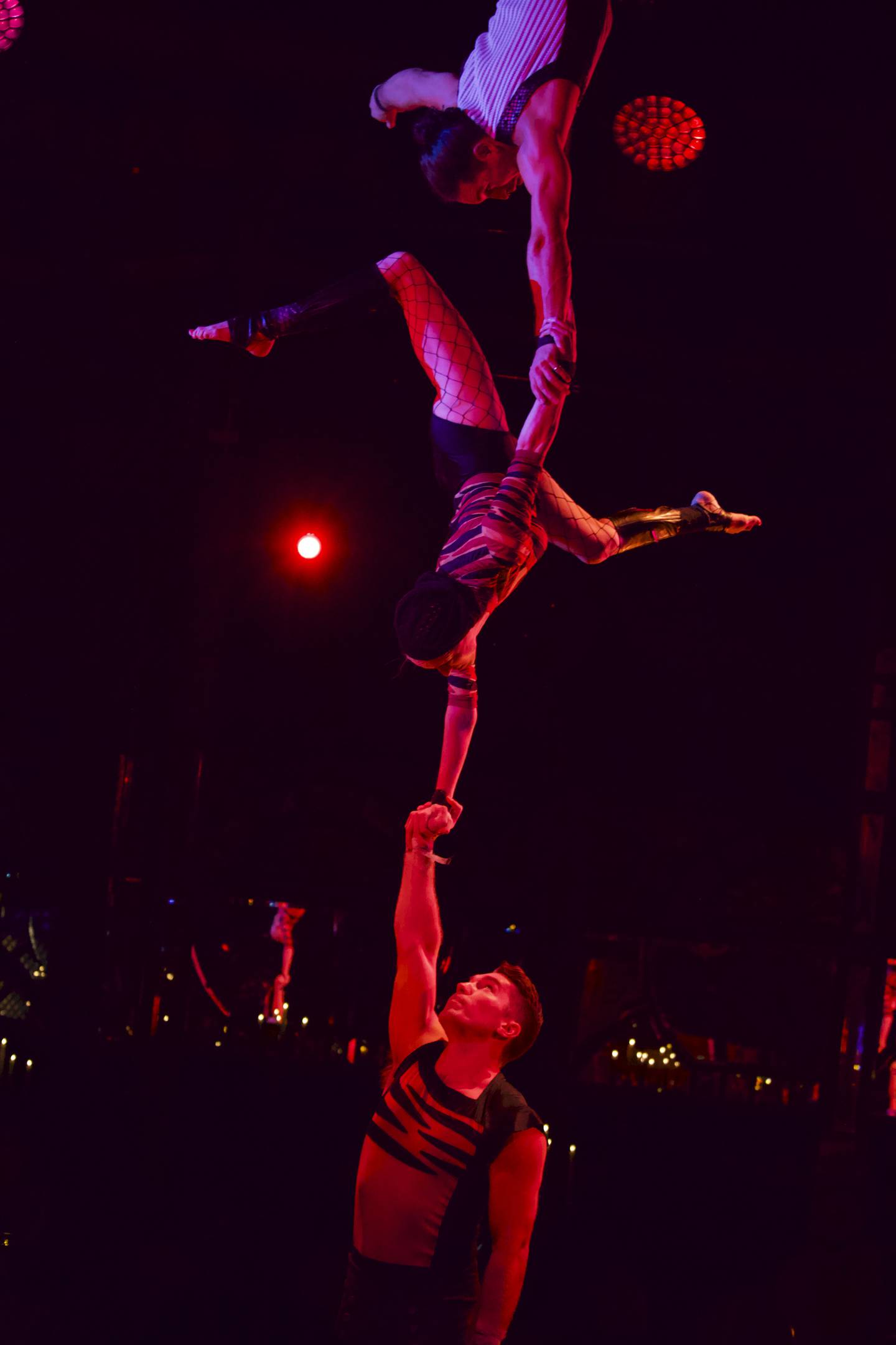 Trio Vertex in "Luminaire."