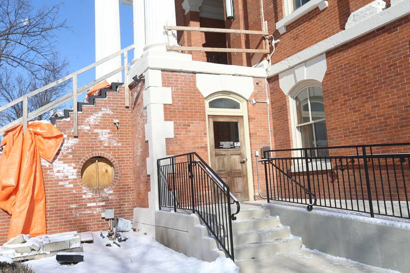 A view of the  renovations outside the Appellate Courthouse on Monday, Jan. 26, 2026 downtown Ottawa. The Appellate Courthouse is going through a renovation to make it more wheelchair accessible.