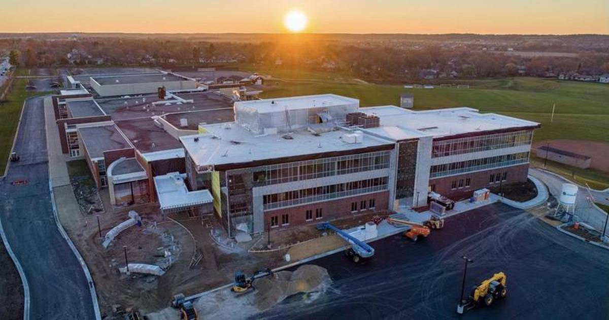 McHenry High School District 156 officials look ahead to next year #39 s
