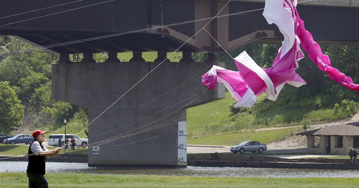Ottawa Kites in Flight fest, Civil War reenactment, cemetery tours set