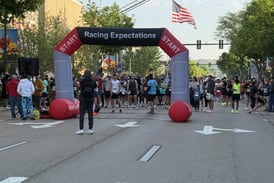 Starved Rock Country marathon draws hundreds of runners to downtown Ottawa