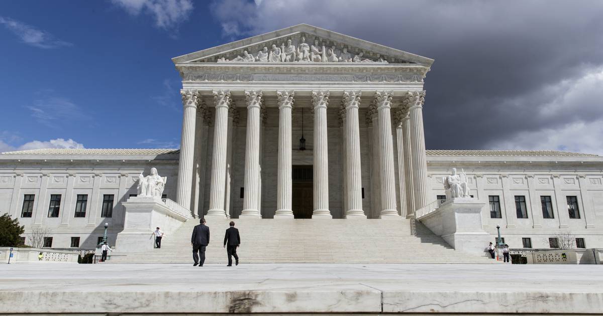 Image for U.S. Supreme Court allows Mike Bost to challenge how Illinois counts mail-in ballots