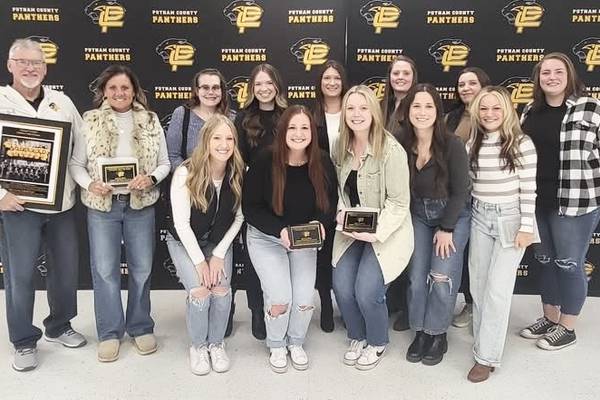 Sweet Sixteen softball, boys basketball teams inducted PC Athletics Hall of Fame 