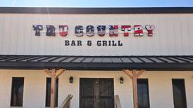 New bar and grill opens in New Lenox