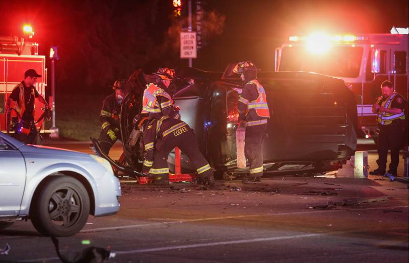 Twovehicle crash in McHenry sends one car rolling over, briefly