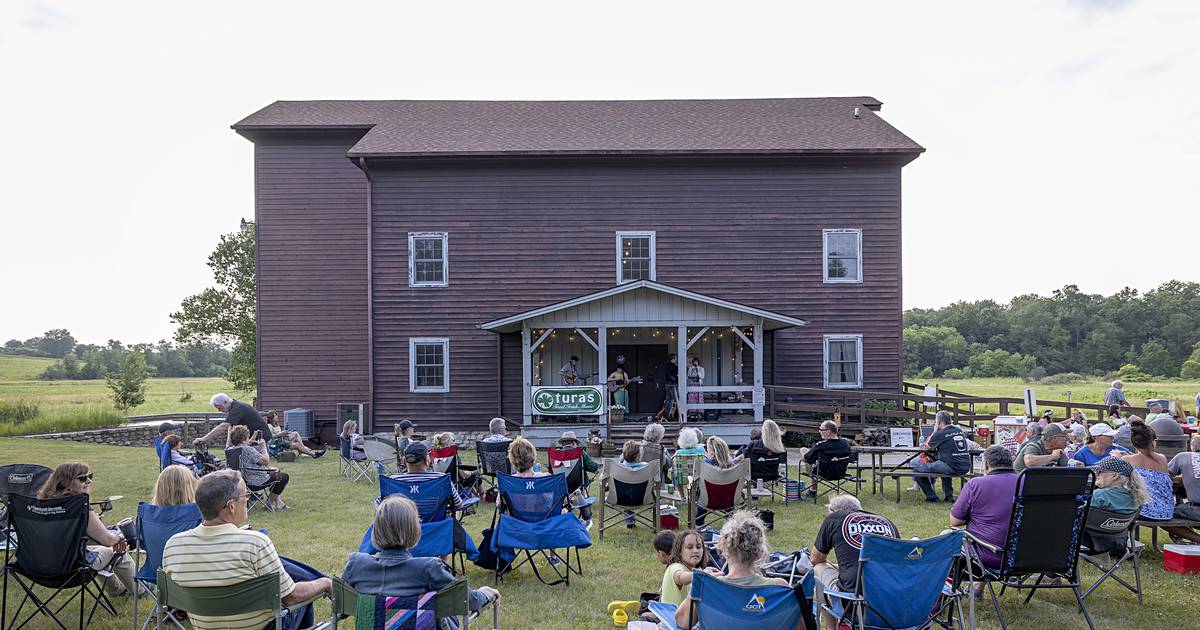 Prairie Brome Solar supports local effort to help children in Lee County