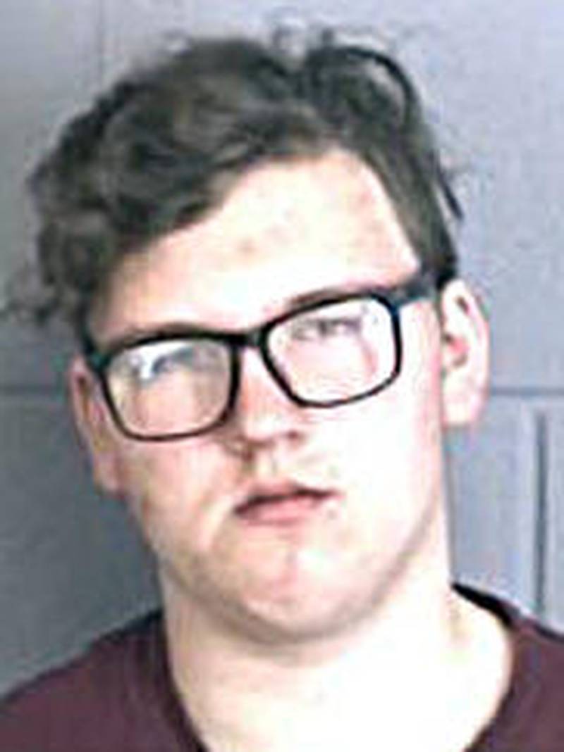 Sycamore man breaks into gas station, confesses to parents Shaw Local